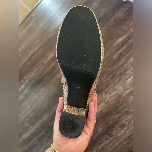 GoLd ✨ sPaRkLe HEEEELS!!!! - Picture 4 of 8